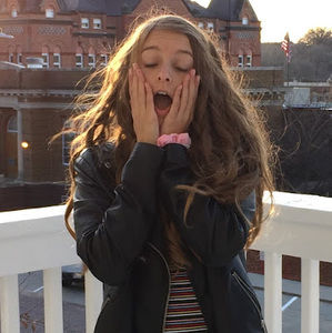 Meet your Posher, Kenzie